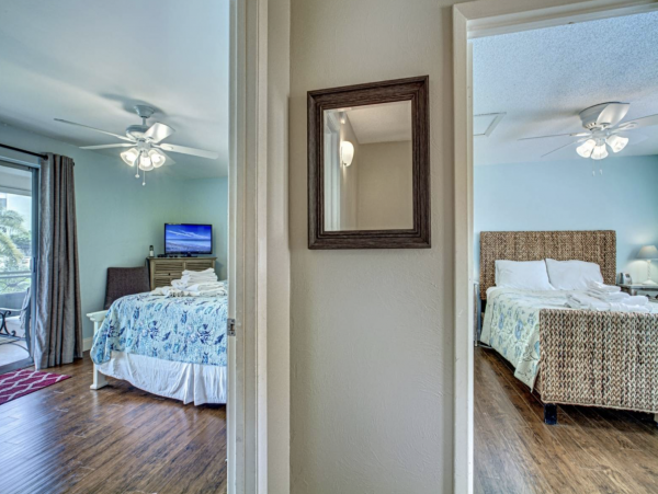 On Beach Siesta Key Vacation Condo Two Bedrolom Sleeps 8